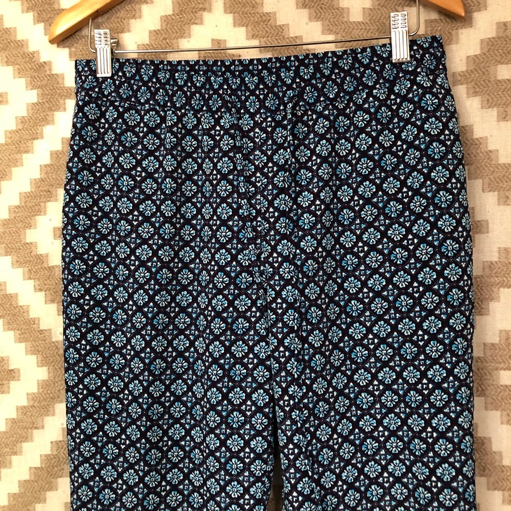 Talbots Blue Elastic Pull On Floral Silky Pants! - Picture 3 of 8